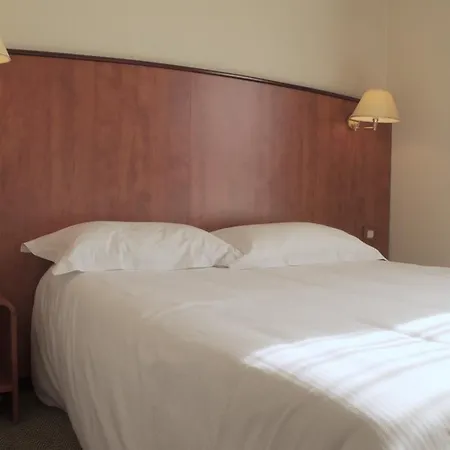 Inter-hotel Toulouse Aeroport Hotel 3*