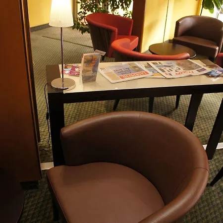 Inter-hotel Aeroport 圖盧茲