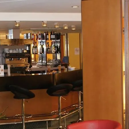 Inter-hotel Aeroport 3*