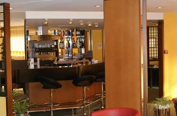 Inter-hotel Aeroport 3*